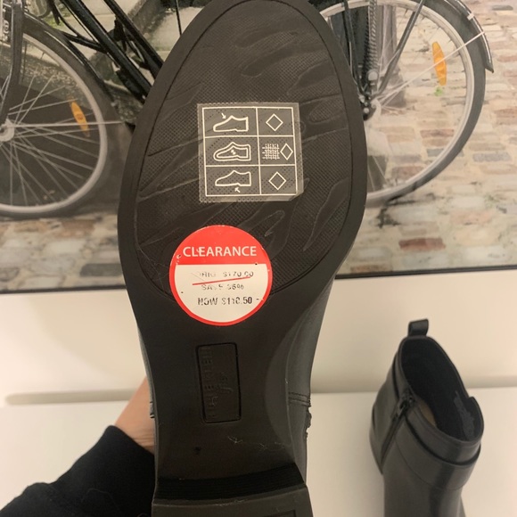 Anne Klein boots - Picture 3 of 4